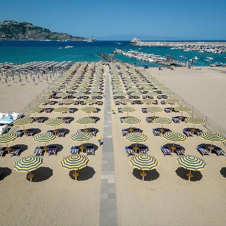 Hotel Sabbie D'Oro Giardini Naxos Exteriér fotografie