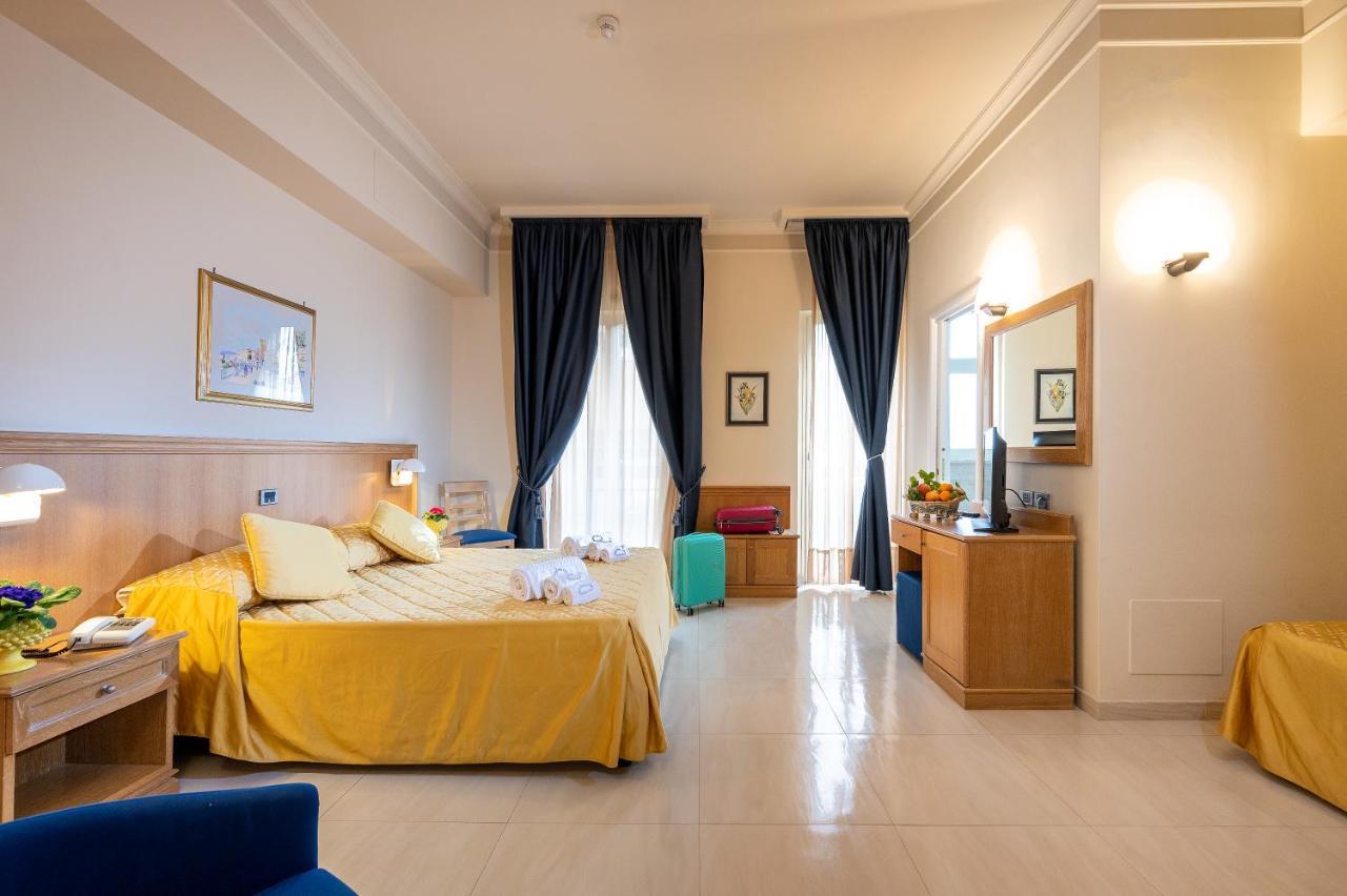 Hotel Sabbie D'Oro Giardini Naxos Exteriér fotografie